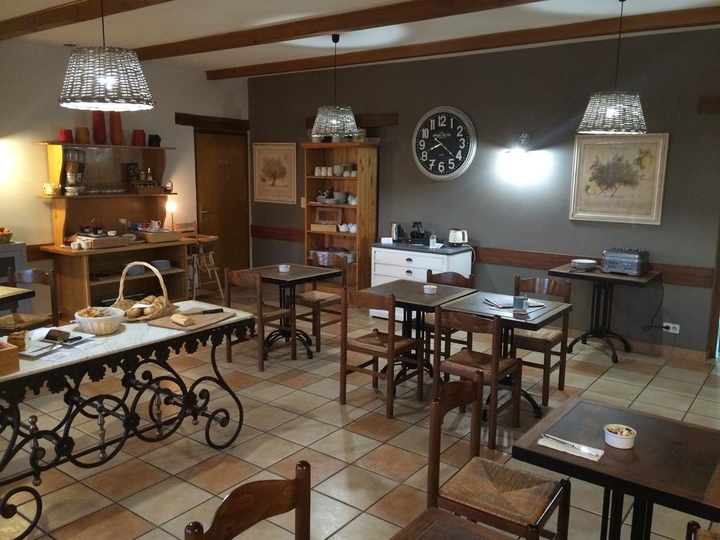 Logis Hotel Restaurant Le Mas De Mon Pere Saint-Jean-le-Centenier Exterior foto
